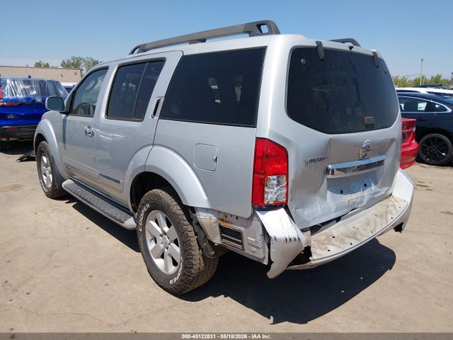 Nissan Pathfinder Sv