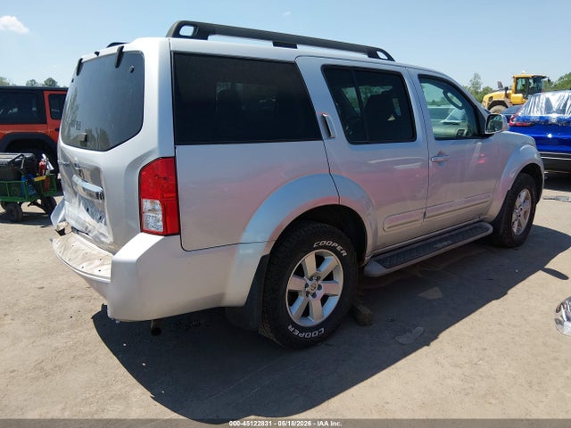 Nissan Pathfinder Sv