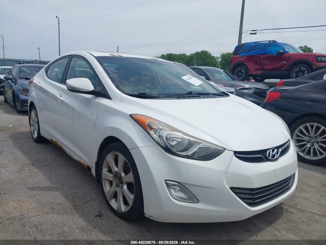 Salvage Hyundai ELANTRA Image