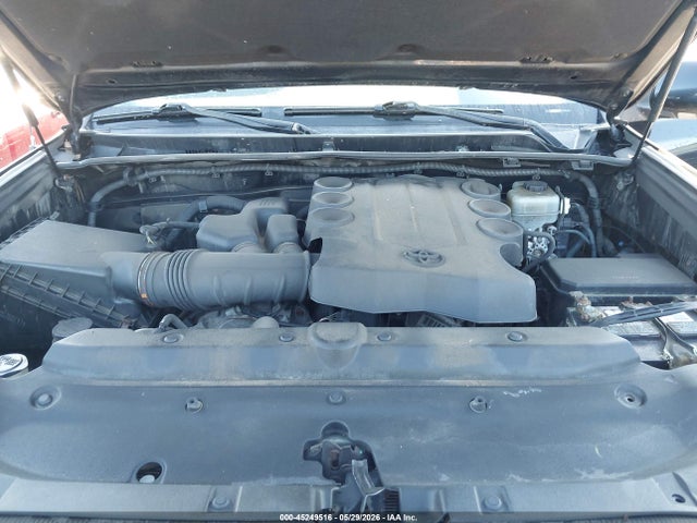 Toyota 4Runner Limited V6