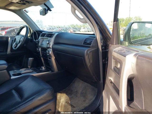 Toyota 4Runner Limited V6