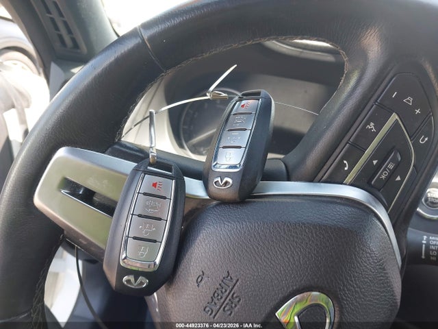 INFINITI Q60 Pure Awd