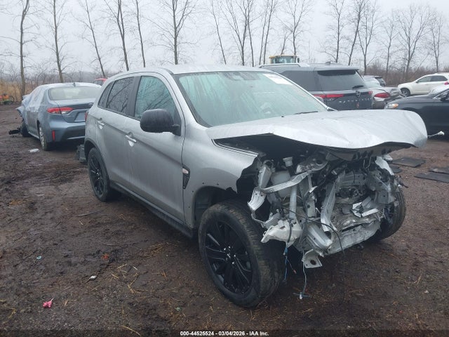 Salvage Mitsubishi Outlander Image