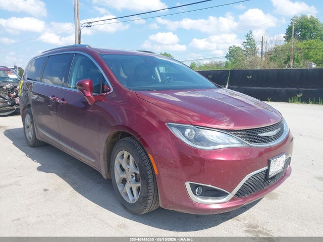 Salvage Chrysler Pacifica Image