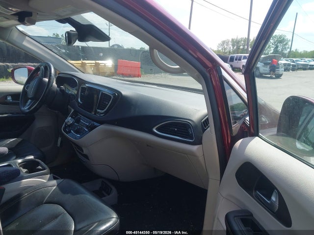 Chrysler Pacifica Touring-l Plus