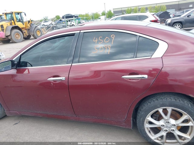 Nissan Maxima
