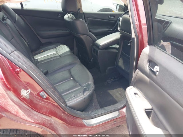 Nissan Maxima