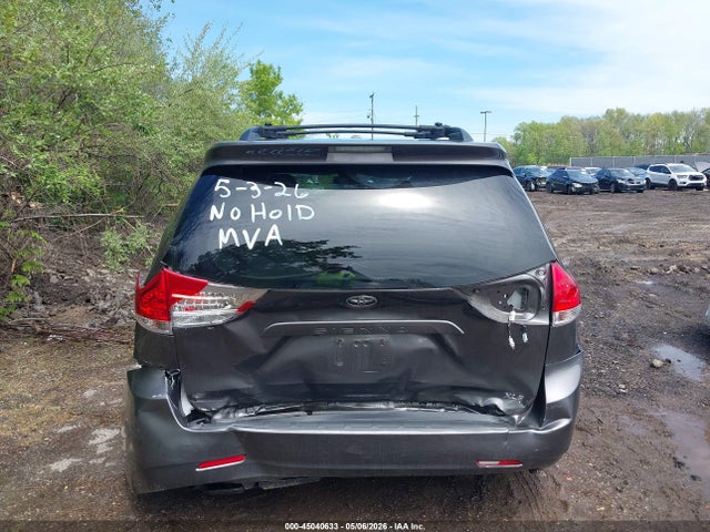 Toyota Sienna Xle V6 8 Passenger