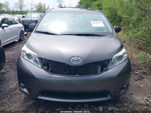 Toyota Sienna Xle V6 8 Passenger