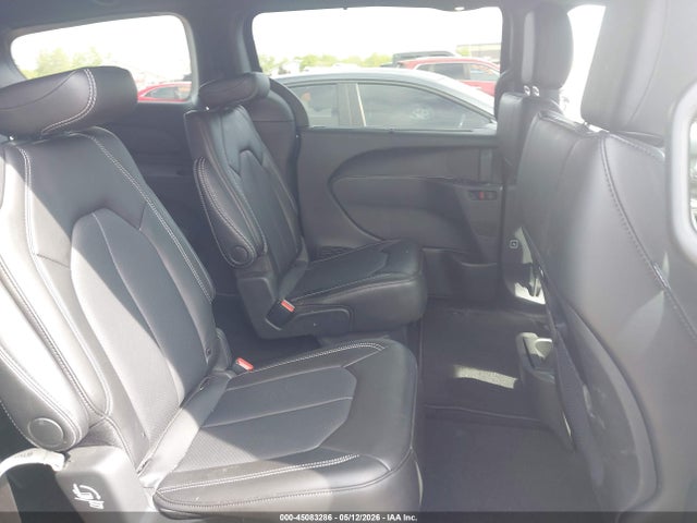 Chrysler Pacifica Select