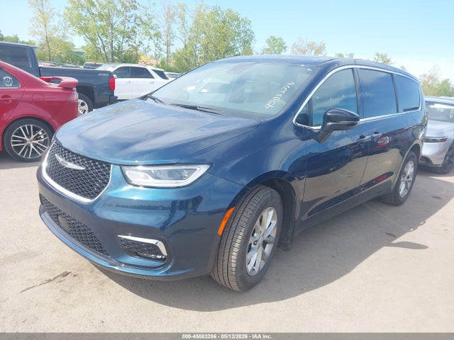 Chrysler Pacifica Select
