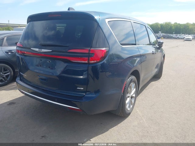 Chrysler Pacifica Select