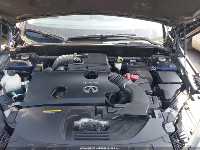 INFINITI Qx Essential Awd