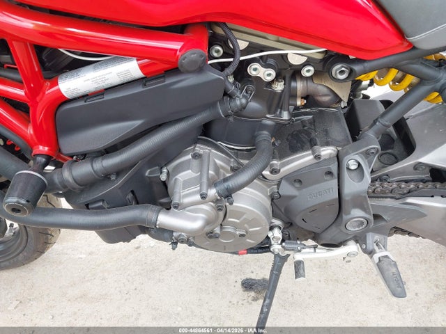 Ducati Monster 821