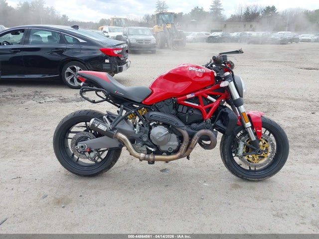 Ducati Monster 821