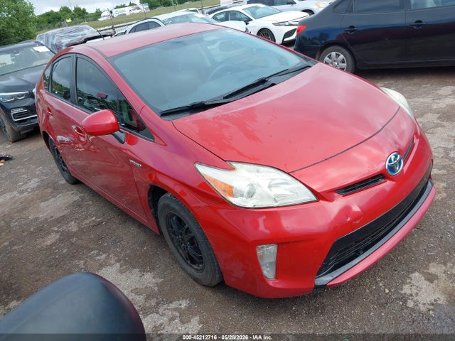 Salvage Toyota Prius Image