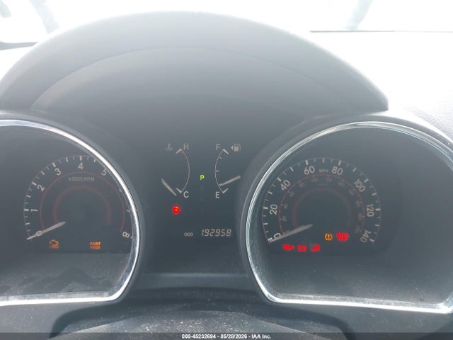 Toyota Highlander Base V6