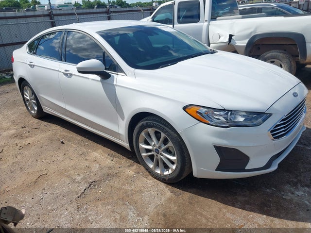 Salvage Ford Fusion Image