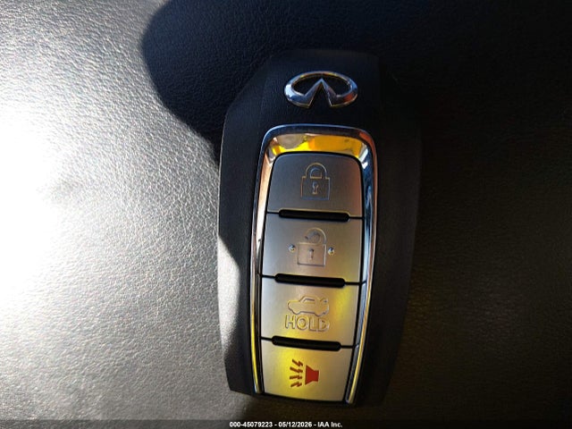 INFINITI Q50 Luxe