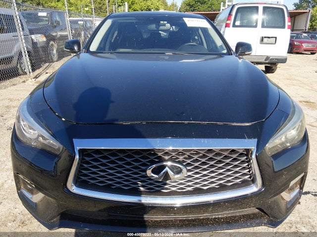 INFINITI Q50 Luxe