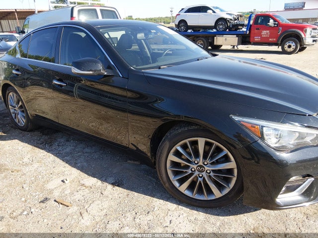 INFINITI Q50 Luxe