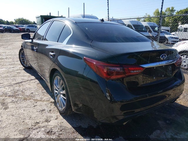INFINITI Q50 Luxe