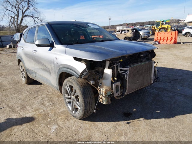Salvage Kia Seltos Image