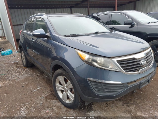 Salvage Kia Sportage Image