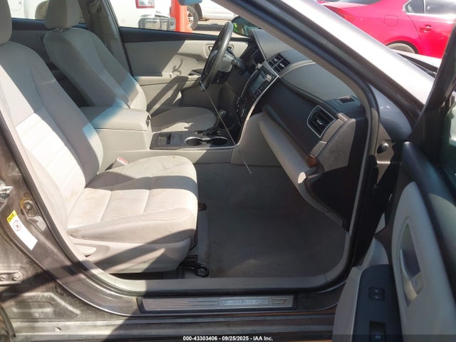 Toyota Camry Le