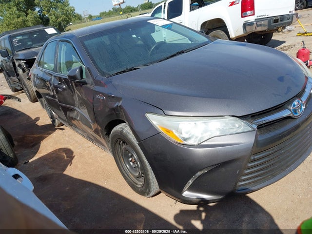 Salvage Toyota Camry Image