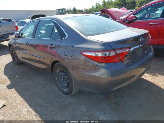 Toyota Camry Le