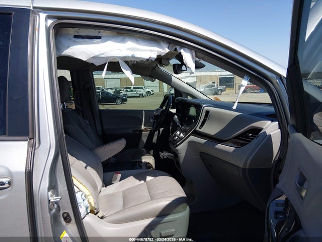 Toyota Sienna Xle 8 Passenger