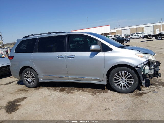 Toyota Sienna Xle 8 Passenger