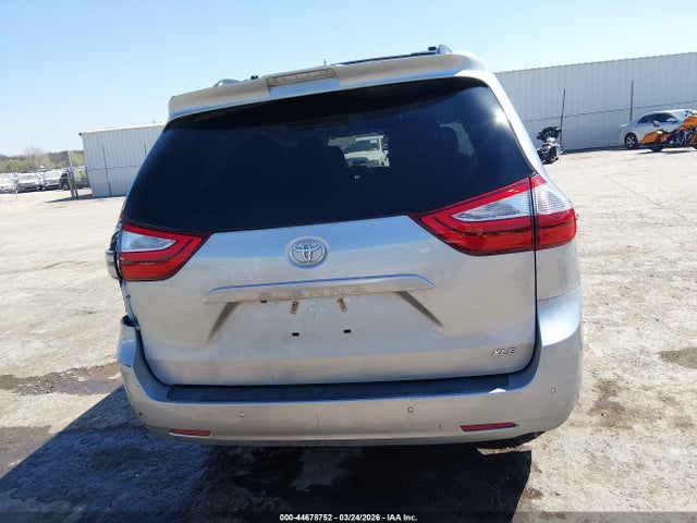 Toyota Sienna Xle 8 Passenger