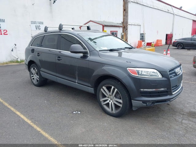 Salvage Audi Q7 Image