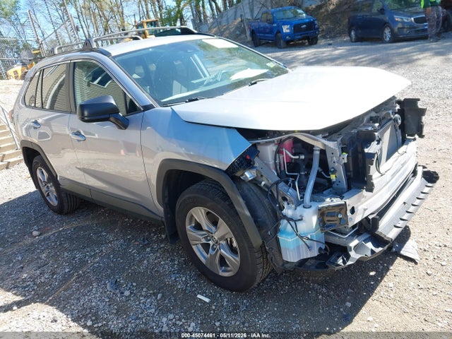 Salvage Toyota RAV4 Image