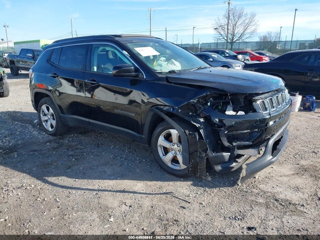 Salvage Jeep Compass Image