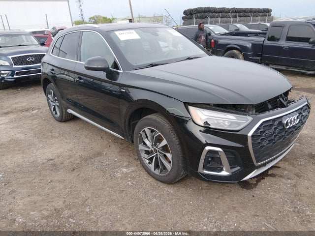 Salvage Audi Q5 Image