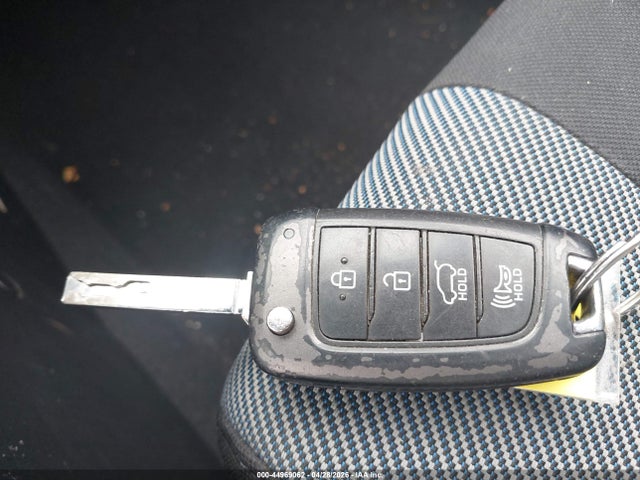 Hyundai VELOSTER 2.0