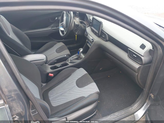 Hyundai VELOSTER 2.0