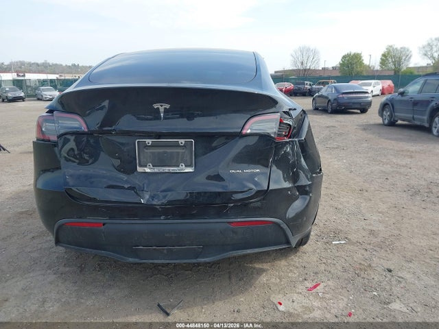 Tesla Model Y Long Range Dual Motor All-wheel Drive