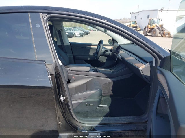 Tesla Model Y Long Range Dual Motor All-wheel Drive