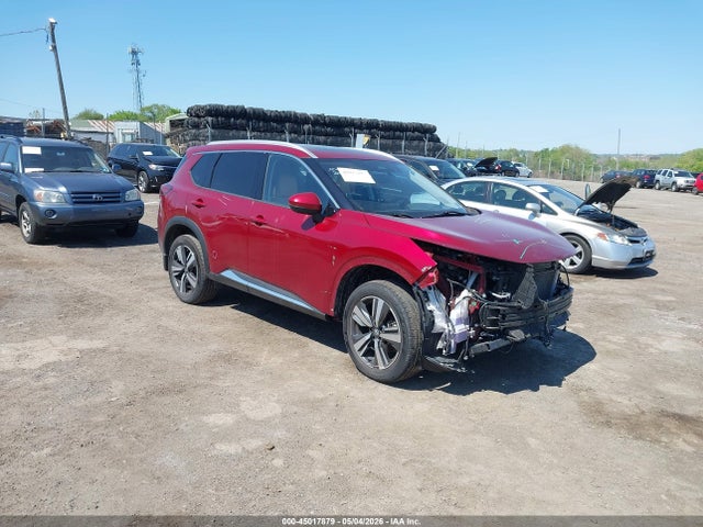 Salvage Nissan Rogue Image