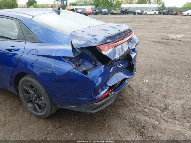 Hyundai ELANTRA Sel