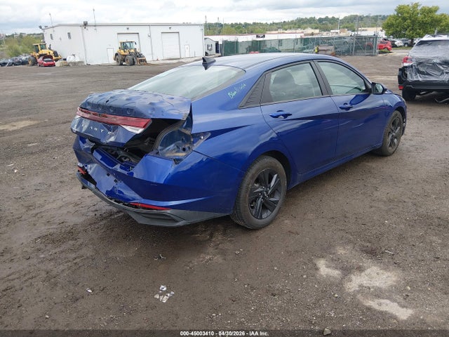Hyundai ELANTRA Sel