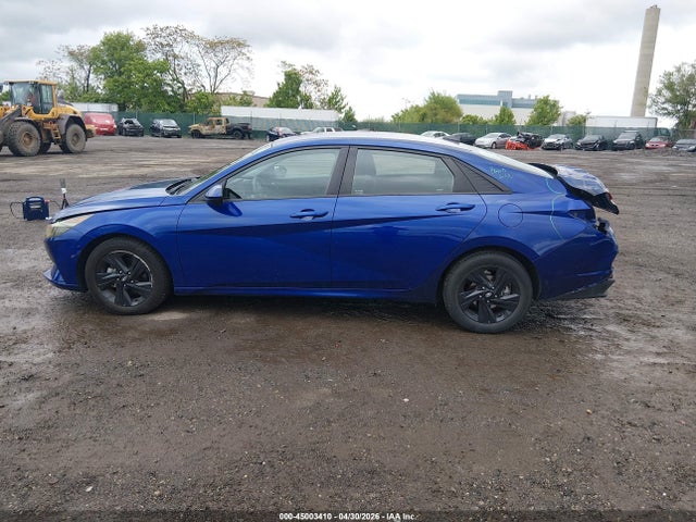 Hyundai ELANTRA Sel