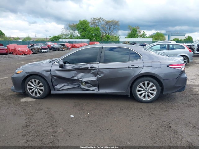 Toyota Camry Le