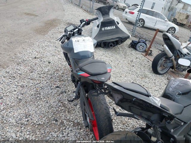 Yamaha Mt-03