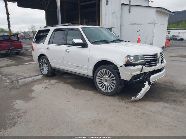 Salvage Lincoln Navigator Image