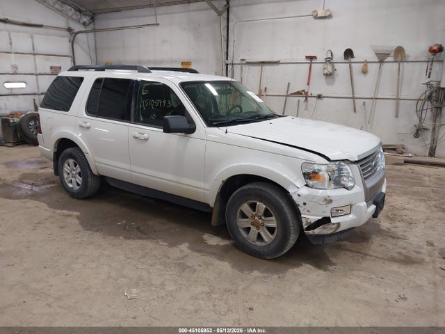 Salvage Ford Explorer Image